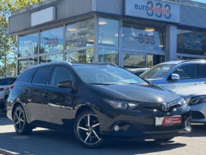 Auris Touring Sports*Kamera*Sitzhz.*Spurass.*BT*