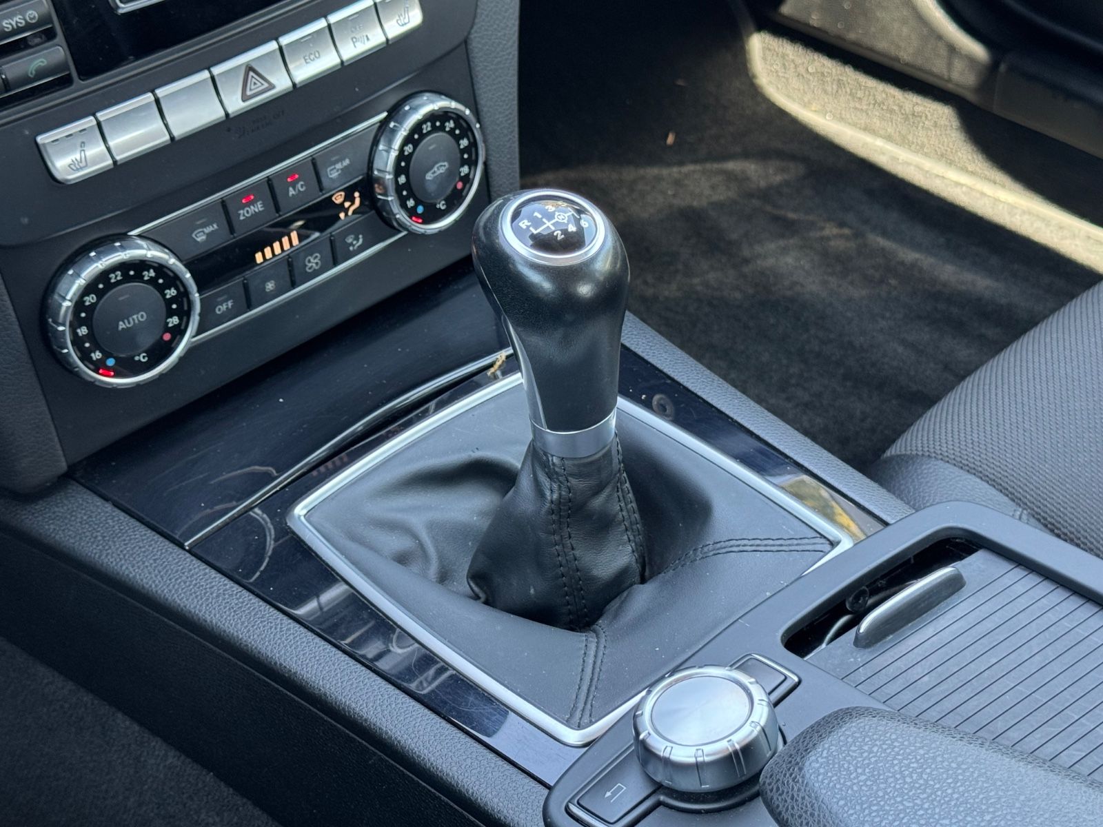 C Coupe *PDC*Navi*TEMP*BT*SHZ*MFL*