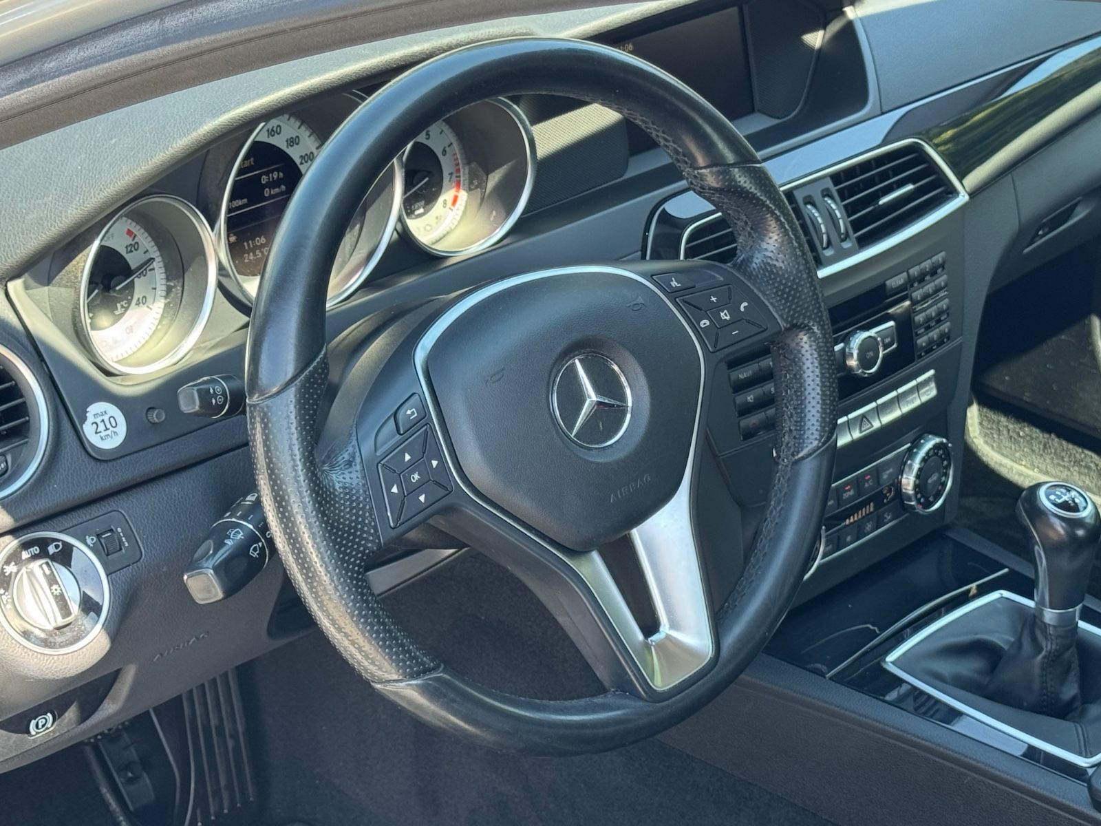 C Coupe *PDC*Navi*TEMP*BT*SHZ*MFL*